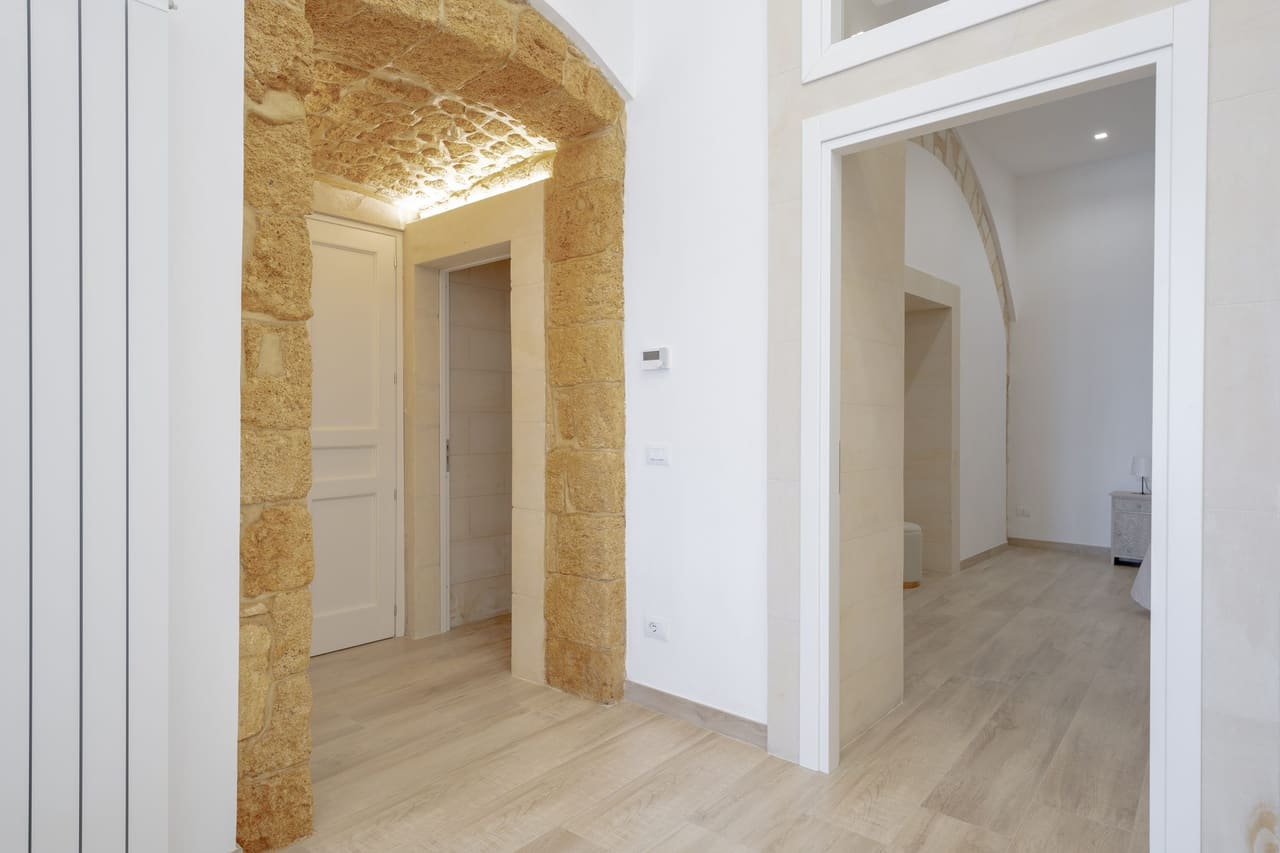 Eingang einer Wohnung von Sicily Oriental Homes